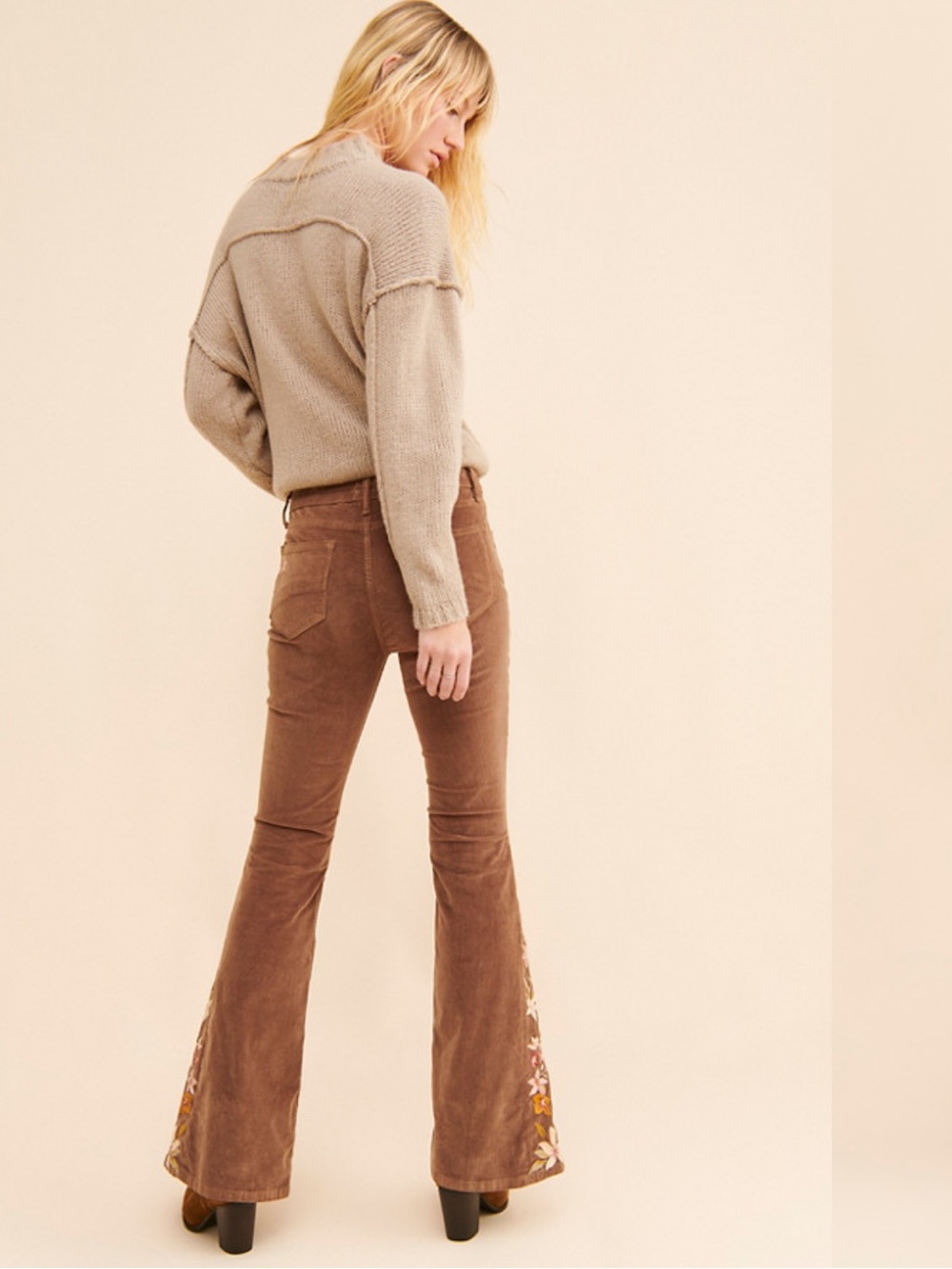 Driftwood Farrah Flare Embroidered Corduroy Jeans 26 x 34 - Picture 5 of 14